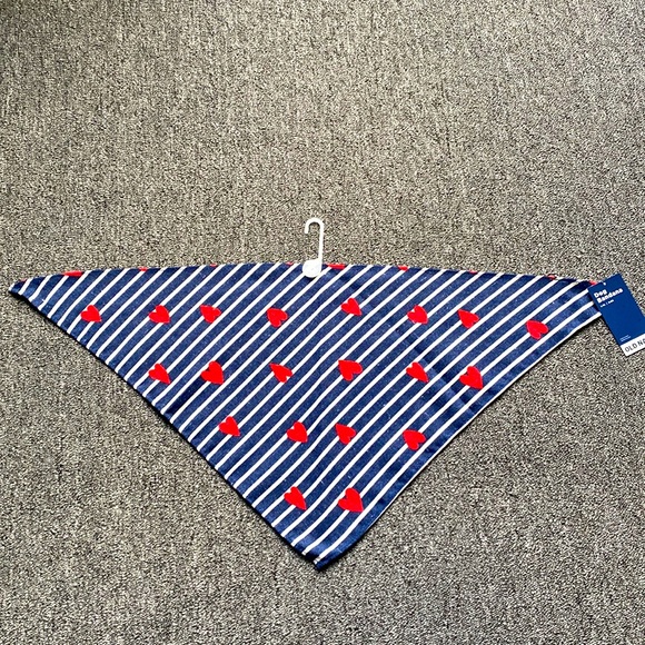 Pet Dog Hearts Bandana - Brand New - Picture 3 of 3